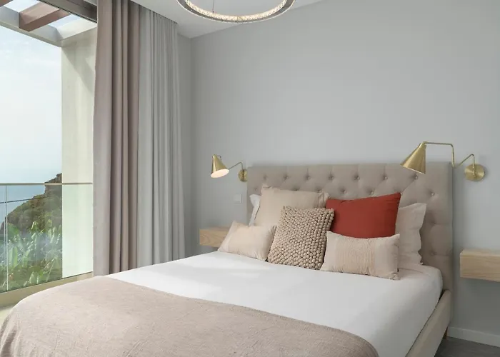 Vila Chu By An Island *